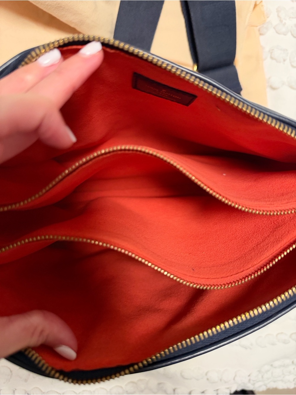 Louis Vuitton Coussin PM Bag
Navy & Multicolor Crossbody Limited Edition - Picture 3 of 5